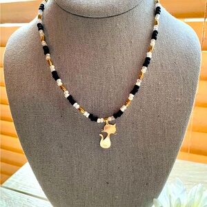 Women/Girl Beaded Necklace, Handmade, Brand New, Never Worn